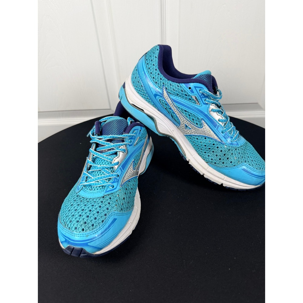 Mizuno Women's Blue Wave Running Sneakers